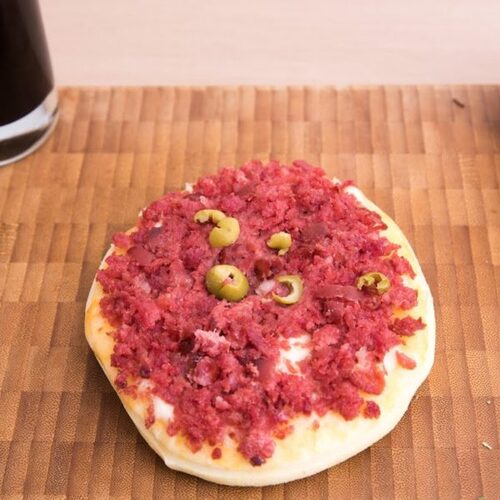 Mini Pizza de Calabresa c/ Requeijão
